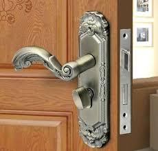 木门装锁开槽的方法