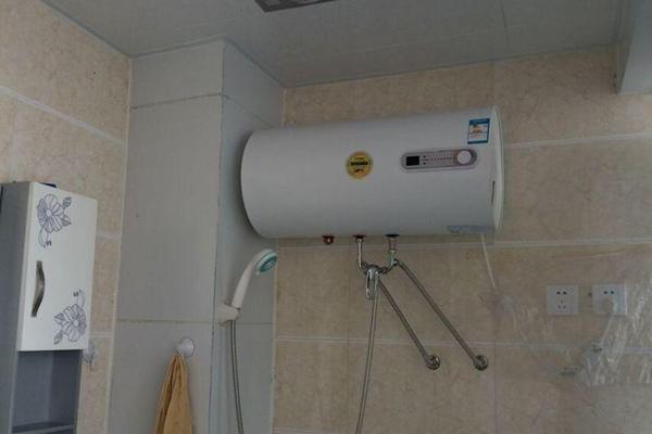 电热水器洗澡时需不需要关进水阀
