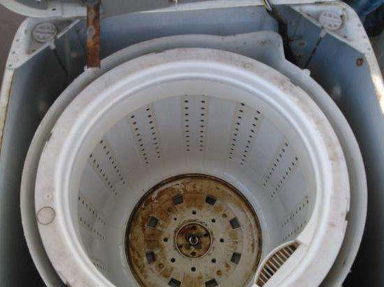 博世洗衣机甩干启动时和停机时出现振动大（内桶撞箱体）怎么维修？