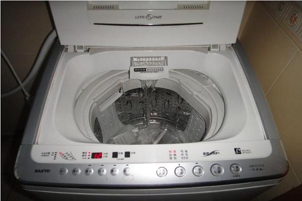 洗衣机波轮转动时有烧焦味，并无力原因