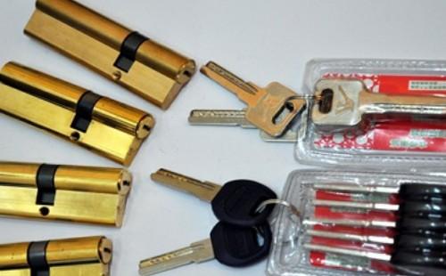 防盗门锁芯换一个多少钱-换防盗门锁芯方法