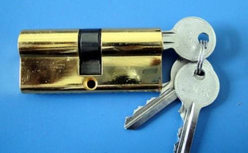 门锁换锁芯多少钱？