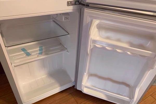 如何解决电脑温控冰箱冷冻温度一直闪
