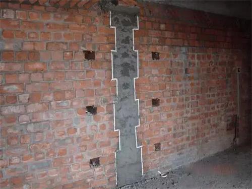 墙体超过几米加构造柱