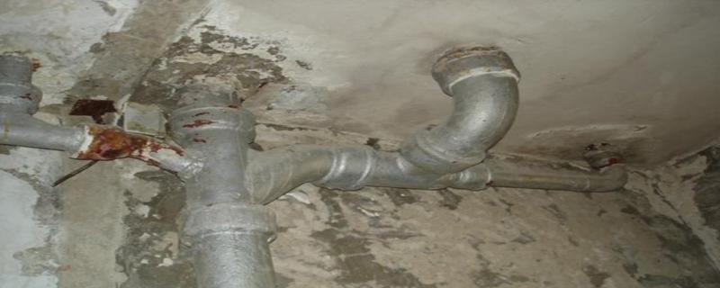 老式的铸铁下水管道漏水怎么修补