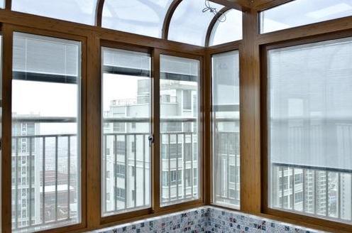 是安装塑钢门窗好还是铝合金门窗好？ 