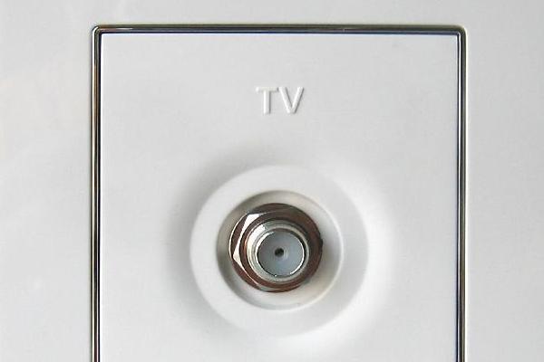 宽频电视插座和普通的有什么差别 宽频电视插座和普通插座通用吗 宽频电视插座安装教程