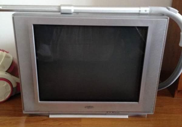 如何选择合适的65寸电视机尺寸？ 如何选择合适的电视尺寸和距离？