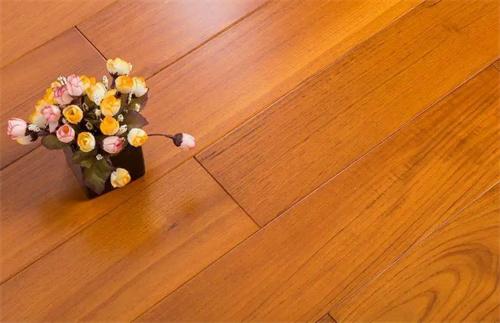金刚柚木实木地板优缺点